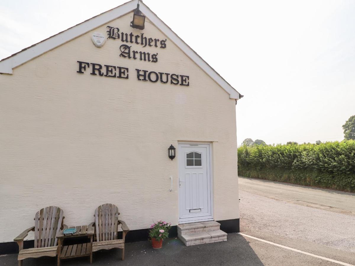 Butchers Arms Cottage Nercwys エクステリア 写真